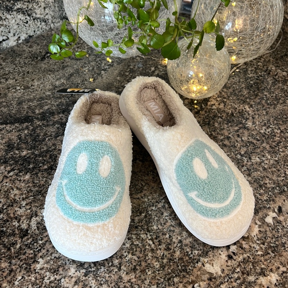 Mia Slippers